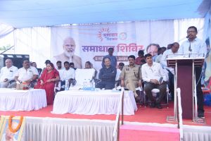 बकरकुदा में आयोजित समाधान शिविर में शामिल हुए जिले के प्रभारी सचिव मनोज पिंगुआ