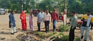 स्वास्थ्य विभाग अध्यक्ष गायत्री सुनील चन्द्राकर ने पार्षद, जोन 8 कमिश्नर सहित वार्ड 70 क्षेत्र का किया निरीक्षण
