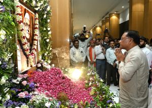  मुख्यमंत्री विष्णु देव साय स्व.रामजीलाल अग्रवाल के शांति मिलन कार्यक्रम में शामिल हुए