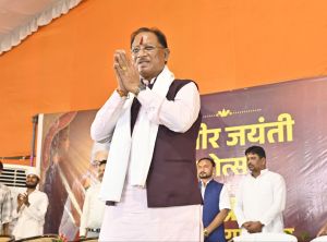 मुख्यमंत्री सोनपैरी में आयोजित कबीर जयंती समारोह एवं गौ ग्राम जन जागरण यात्रा के समापन कार्यक्रम में  हुए शामिल