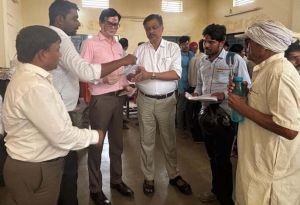  तहसील कार्यालय घुमका में राजस्व शिविर का हुआ आयोजन