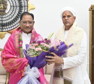  मुख्यमंत्री श्री साय से पं.श्री रविशंकर जी महाराज रावतपुरा सरकार ने की सौजन्य मुलाकात