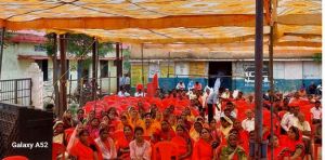  धरना - प्रदर्शन के साथ शुरू हुआ खुलने जा रही शराब भट्ठी के विरुद्ध आंदोलन 