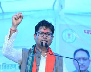 तमनार में आयोजित जिला स्तरीय पशु मेला में शामिल हुए वित्त मंत्री 
