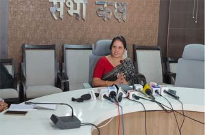  इंदौर के अध्ययन सह भ्रमण कार्यक्रम में मिले अनुभव को अपनाकर रायपुर में  विकास को नई दिशा देने कार्य करेंगे - महापौर मीनल चौबे 