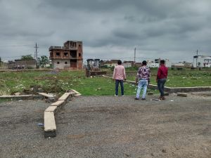  निगम ने जोन 1 के वार्ड 4 में कुम्भी समाज भवन के पास अवैध प्लाटिंग पर कार्यवाही की 