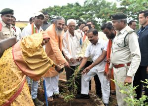  आदिवासियों को सशक्त एवं आत्मनिर्भर बनाने का कारगर और अभिनव पहल है धरती आबा जनभागीदारी अभियान: सांसद 
