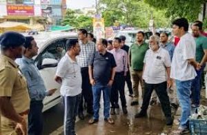  भविष्य के ट्रैफिक दबाव को ध्यान में रख रायपुर में नई सड़क व फ्लाईओवर योजनाओं पर मंथन