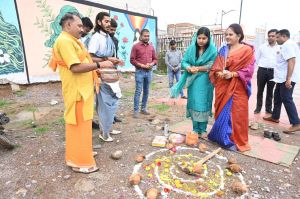  महापौर मीनल चौबे ने नए विकास कार्यों हेतु किया भूमिपूजन