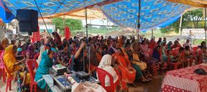 प्रशासन के भावी कदम के इन्तजार के बीच खौली में 10 वें ‌दिन बरसात के बीच धरना जारी रहा 