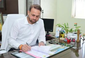  कलेक्टर ने तेज बारिश को ध्यान में रखते हुए नागरिकों से नदी के तटवर्ती क्षेत्रों में नहीं जाने की अपील की
