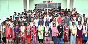  बस्तर के बच्चों का स्वर्णिम भविष्य सुनिश्चित करने के लिए सरकार प्रतिबद्ध – मुख्यमंत्री 