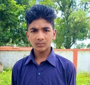  अंधेरे से उजाले की ओर: पूवर्ती गांव के अर्जुन की उड़ान