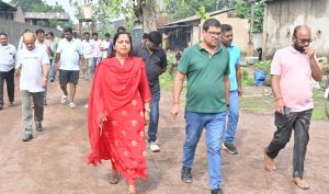 आयुक्त ने उद्योगो के केमिकल युक्त पानी की  जांच की