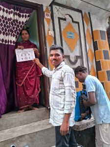निगम जोन 2 स्वास्थ्य विभाग ने जीवीपी की सफाई की, मौदहापारा सुभाष नगर में घरों के विंडो कूलरों और नालियों में एंटी लार्वा ट्रीटमेंट कर डेंगू जनजागरूकता अभियान चलाया