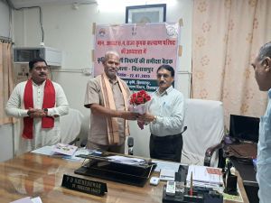  कृषक कल्याण परिषद के अध्यक्ष सुरेश चंद्रवंशी ने ली अधिकारियों की बैठक