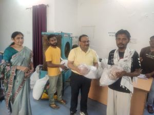 टीबी मुक्त भारत अभियान के अंतर्गत जैन समाज द्वारा 24 मरीजों को पोषण आहार वितरित