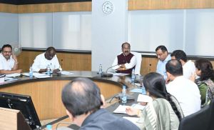 योजनाओं और सुविधाओं के क्रियान्वयन में और ज्यादा गति व पारदर्शिता के साथ करें परिणाममूलक कार्य - अरुण साव