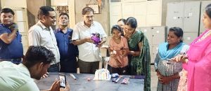महाराष्ट्र मंडल में फिजियोथेरेपी करने आई मासूम का जन्मदिन मनाया गया धूमधाम से