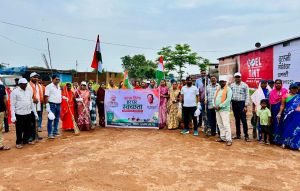 जनपद पंचायत गुरूर में &rsquo;हर घर तिरंगा, हर घर स्वच्छता स्वतंत्रता का उत्सव, स्वच्छता के संग&rsquo; अभियान अंतर्गत चलाया गया स्वच्छता अभियान