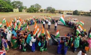 हर घर तिरंगा रैली: बीरगांव में स्वच्छता और देशभक्ति का सुंदर संगम हर घर तिरंगा रैली: बीरगांव में स्वच्छता और देशभक्ति का सुंदर संगम