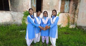 आरंग विकासखंड में ‘हरियर पाठशाला’ के तहत 500 पौधों का सामूहिक रोपण आरंग विकासखंड में ‘हरियर पाठशाला’ के तहत 500 पौधों का सामूहिक रोपण