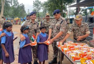 आज़ादी के बाद पहली बार बस्तर के 29 गांवों में शान से लहराया तिरंगा आज़ादी के बाद पहली बार बस्तर के 29 गांवों में शान से लहराया तिरंगा