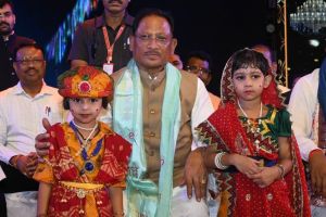 श्रीकृष्ण जन्माष्टमी उत्सव में उमड़ा आस्था का सैलाब : मुख्यमंत्री हुए शामिल श्रीकृष्ण जन्माष्टमी उत्सव में उमड़ा आस्था का सैलाब : मुख्यमंत्री हुए शामिल