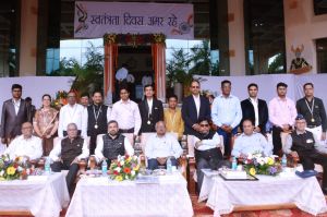 उत्कृष्ट सेवा के लिए 13 विद्युतकर्मी राज्य स्तर पर पुरस्कृत उत्कृष्ट सेवा के लिए 13 विद्युतकर्मी राज्य स्तर पर पुरस्कृत