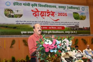 शिक्षा विद्यार्थियों को विचारवान तथा समाजोपयोगी बनाती हैः प्रो. राजीव प्रकाश शिक्षा विद्यार्थियों को विचारवान तथा समाजोपयोगी बनाती हैः प्रो. राजीव प्रकाश