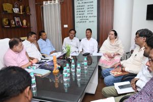  विधायक सुनील सोनी ने नगर निगम जोन 4 में पार्षदों की बैठक  में दिये आवश्यक निर्देश 