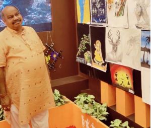   छत्तीसगढ़ रजत महोत्सव : विधायक पुरंदर मिश्रा ने पेंटिंग प्रदर्शनी का किया अवलोकन 