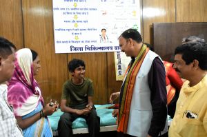  स्वास्थ्य मंत्री ने  बालोद  जिला चिकित्सालय का निरीक्षण कर व्यवस्थाओं का लिया जायजा