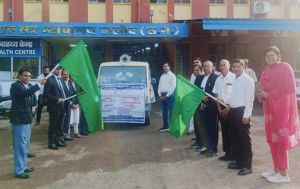 नेशनल लोक अदालत के प्रचार-प्रसार हेतु मोबाईल वेन को दिखाई गई हरी झंडी