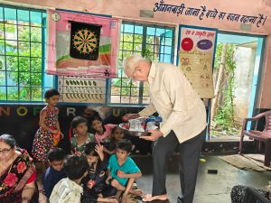 प्रोजेक्ट ‘आओ बांटे खुशियां’: जन्मदिन पर अधिकारियों-कर्मचारियों ने बच्चों संग मनाया उत्सव प्रोजेक्ट ‘आओ बांटे खुशियां’: जन्मदिन पर अधिकारियों-कर्मचारियों ने बच्चों संग मनाया उत्सव