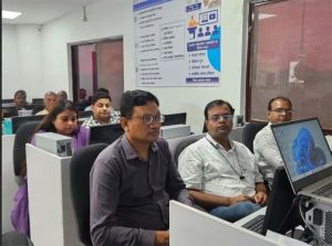 रायपुर में ‘प्रोजेक्ट दक्ष’ से अधिकारी बन रहे डिजिटली निपुण रायपुर में ‘प्रोजेक्ट दक्ष’ से अधिकारी बन रहे डिजिटली निपुण