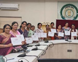 रायपुर में “AI आधारित कार्यशाला” का सफल आयोजन, कलेक्टर डॉ. गौरव सिंह ने की प्रतिभागियों की सराहना रायपुर में “AI आधारित कार्यशाला” का सफल आयोजन, कलेक्टर डॉ. गौरव सिंह ने की प्रतिभागियों की सराहना