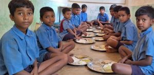  आंगनबाड़ियों और स्कूलों में बच्चों की बन रही सेहत