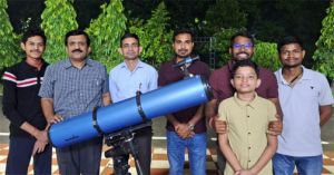  डॉ. दिनेश मिश्र ने चंद्रग्रहण में रविशंकर विश्वविद्यालय के छात्रों से किया संवाद