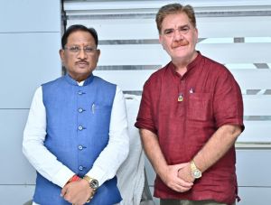 मुख्यमंत्री साय से हार्टफुलनेस संस्थान के डायरेक्टर  ने की सौजन्य भेंट