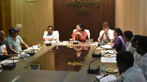  कलेक्टर ने ली जिले में खेल गतिविधियों के सफल संचालन, विकास एवं विस्तार के संबंध में खेल संघ एवं संस्थानों के प्रतिनिधियों की बैठक