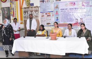 पुष्य नक्षत्र पर बच्चों के लिए नि:शुल्क स्वर्ण प्राशन संस्कार का किया गया आयोजन पुष्य नक्षत्र पर बच्चों के लिए नि:शुल्क स्वर्ण प्राशन संस्कार का किया गया आयोजन