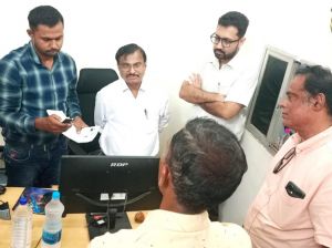  कमिश्नर श्री कावरे ने एग्रीस्टेक पंजीयन की जानकारी ली