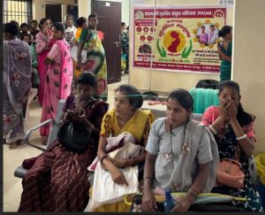   स्वस्थ नारी सशक्त परिवार अभियान के तहत गर्भवती महिलाओं की जांच