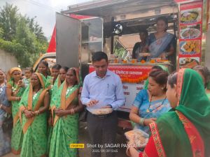 मोटे अनाज (मिलेट्स) से बने व्यंजनों की मोबाइल फूड वैन का हुआ शुभारंभ मोटे अनाज (मिलेट्स) से बने व्यंजनों की मोबाइल फूड वैन का हुआ शुभारंभ