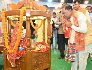 उत्साह, उमंग और सद्भावना बढ़ाने का पर्व है नवरात्रि : मुख्यमंत्री 