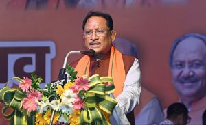 विजयादशमी पर आत्मसमर्पण की गूंज – बीजापुर में 103 नक्सलियों ने छोड़ा हिंसा का रास्ता