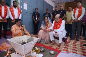  राज्यपाल श्री डेका ने विजयादशमी के अवसर पर राजभवन में शस्त्र पूजन और हवन किया