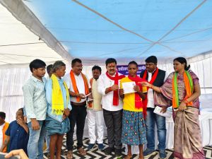 विकास की नई राह पर सुकमा : किष्टाराम में ग्रामीण बैंक शाखा का शुभारंभ, 10 हज़ार से अधिक ग्रामीण होंगे लाभान्वित विकास की नई राह पर सुकमा : किष्टाराम में ग्रामीण बैंक शाखा का शुभारंभ, 10 हज़ार से अधिक ग्रामीण होंगे लाभान्वित