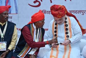  मुरिया दरबार में शामिल हुए केंद्रीय गृह मंत्री श्री अमित शाह, मांझी-चालकी से किया सीधा संवाद